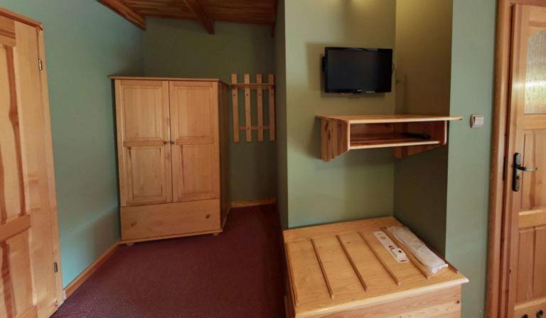 Hotel Stara Stajnia Pleszew Kültér fotó
